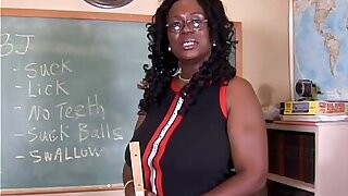Sexy mature black instructor fucks her juicy pussy for you